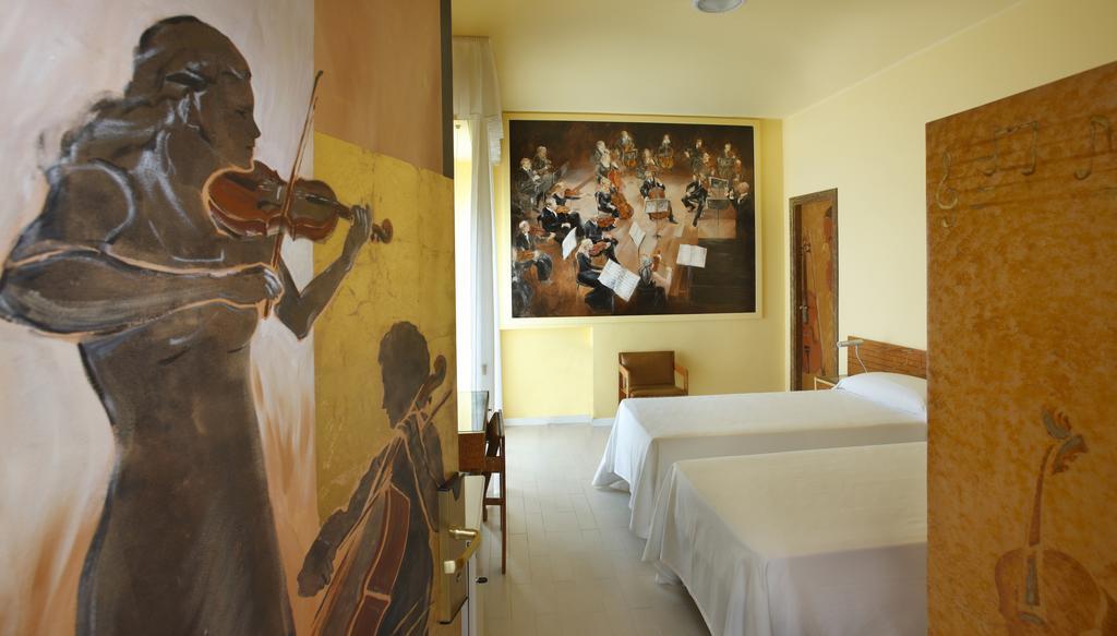 Hotel Alexander Museum Palace Pesaro Camera foto