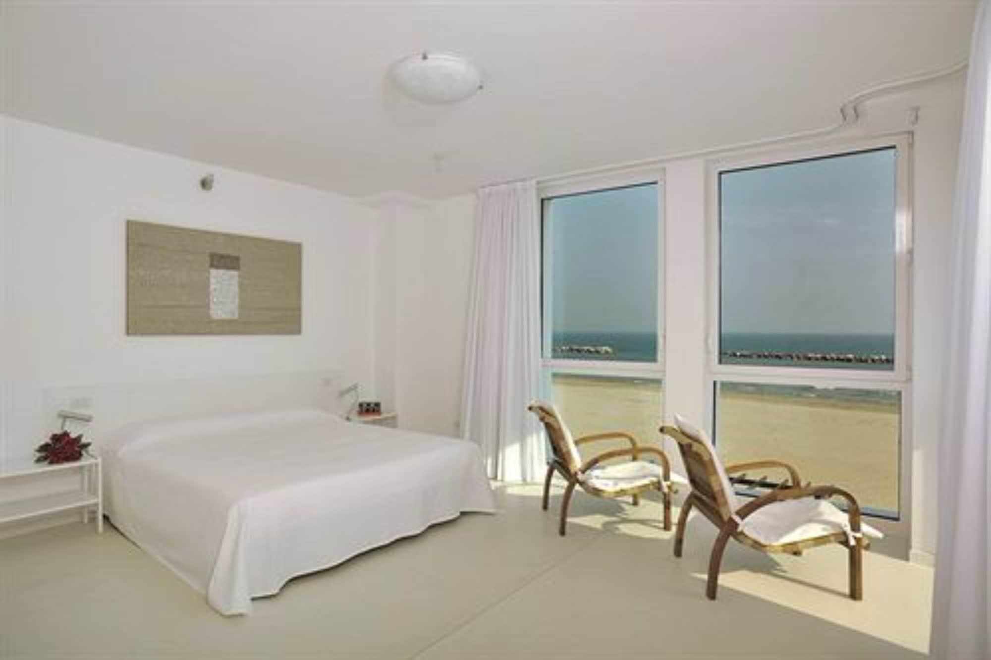 Hotel Alexander Museum Palace Pesaro Esterno foto