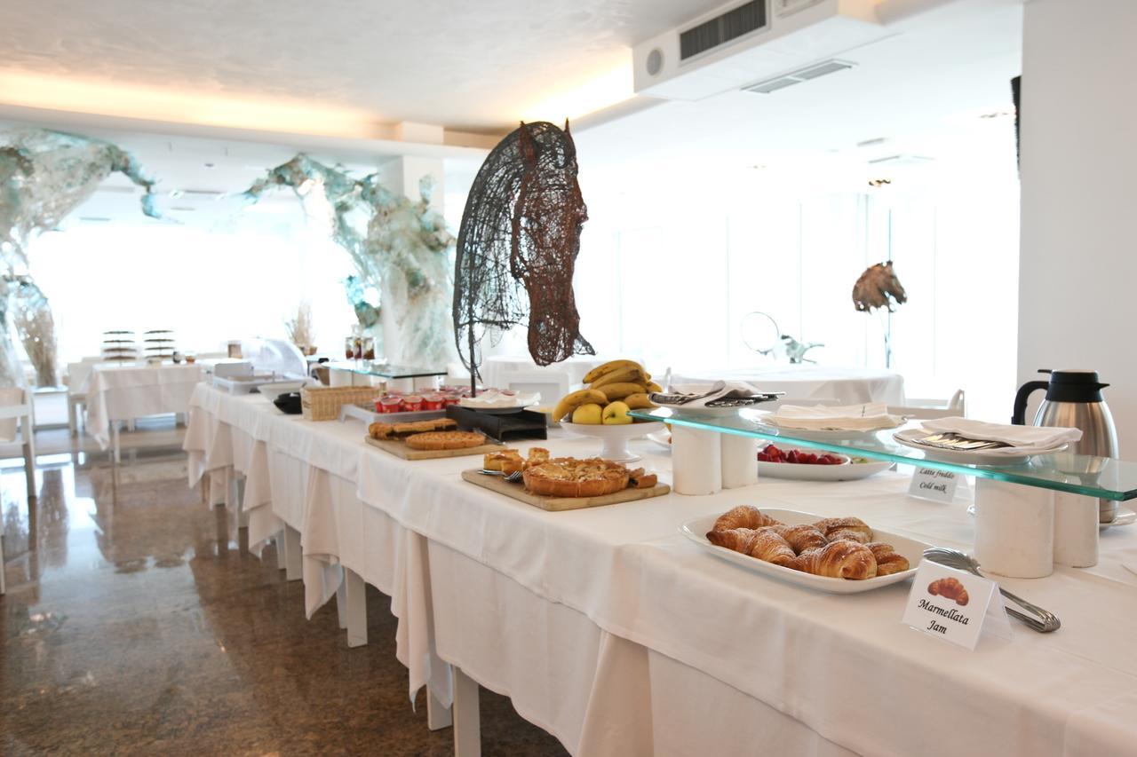 Hotel Alexander Museum Palace Pesaro Esterno foto