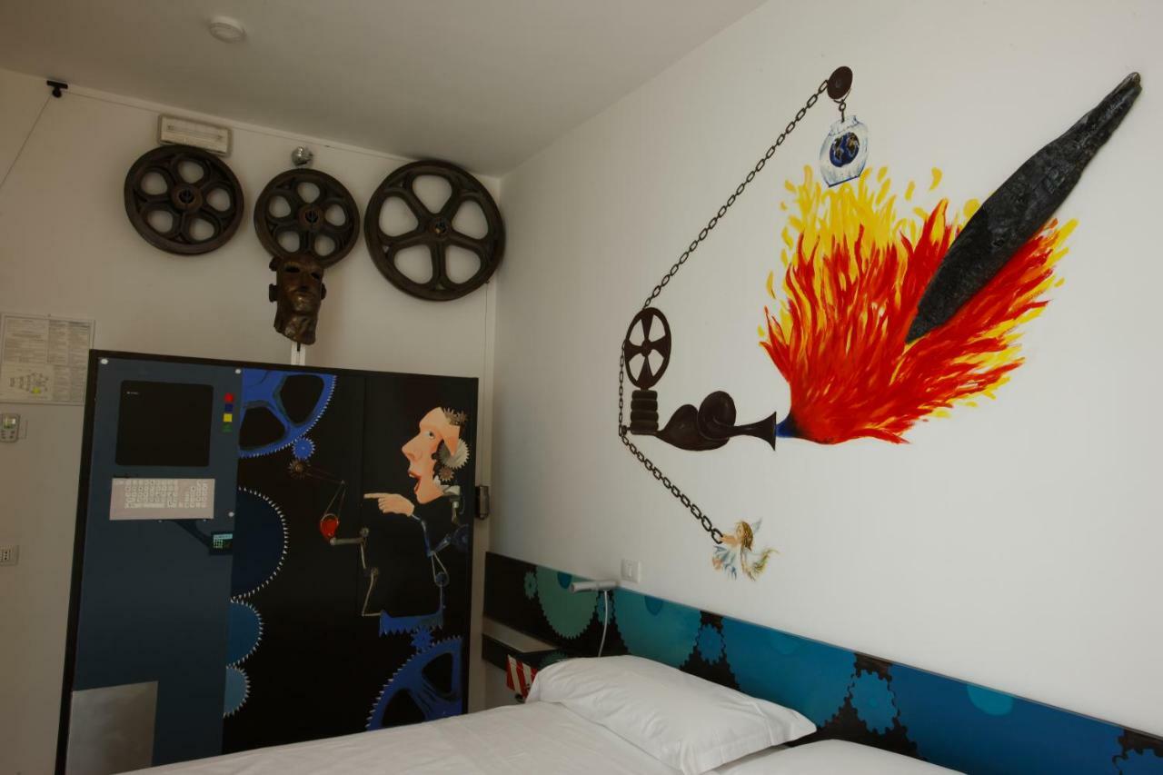 Hotel Alexander Museum Palace Pesaro Esterno foto