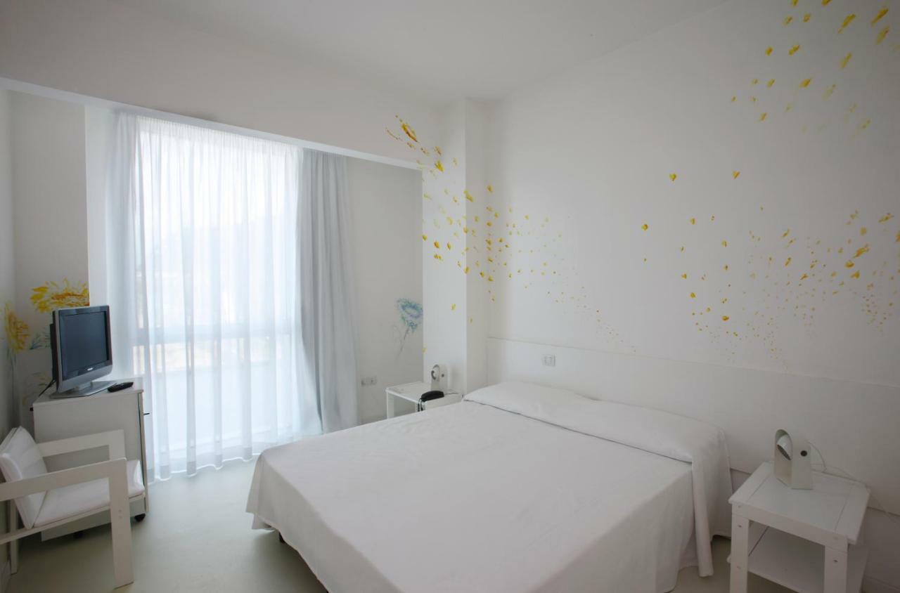 Hotel Alexander Museum Palace Pesaro Esterno foto